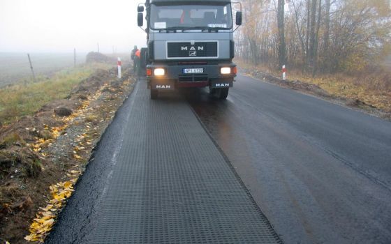 Wzmocnienie konstrukcji nawierzchni w miejscach poszerzeń i przekopów kanalizacyjnych